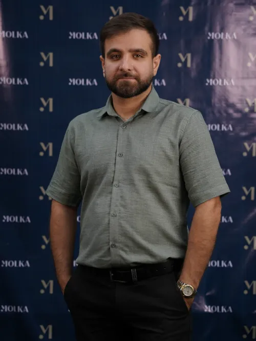  علیرضا شاهمیرزائی