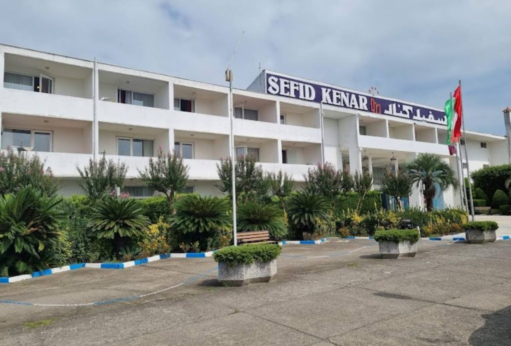 هتل سفید کنار