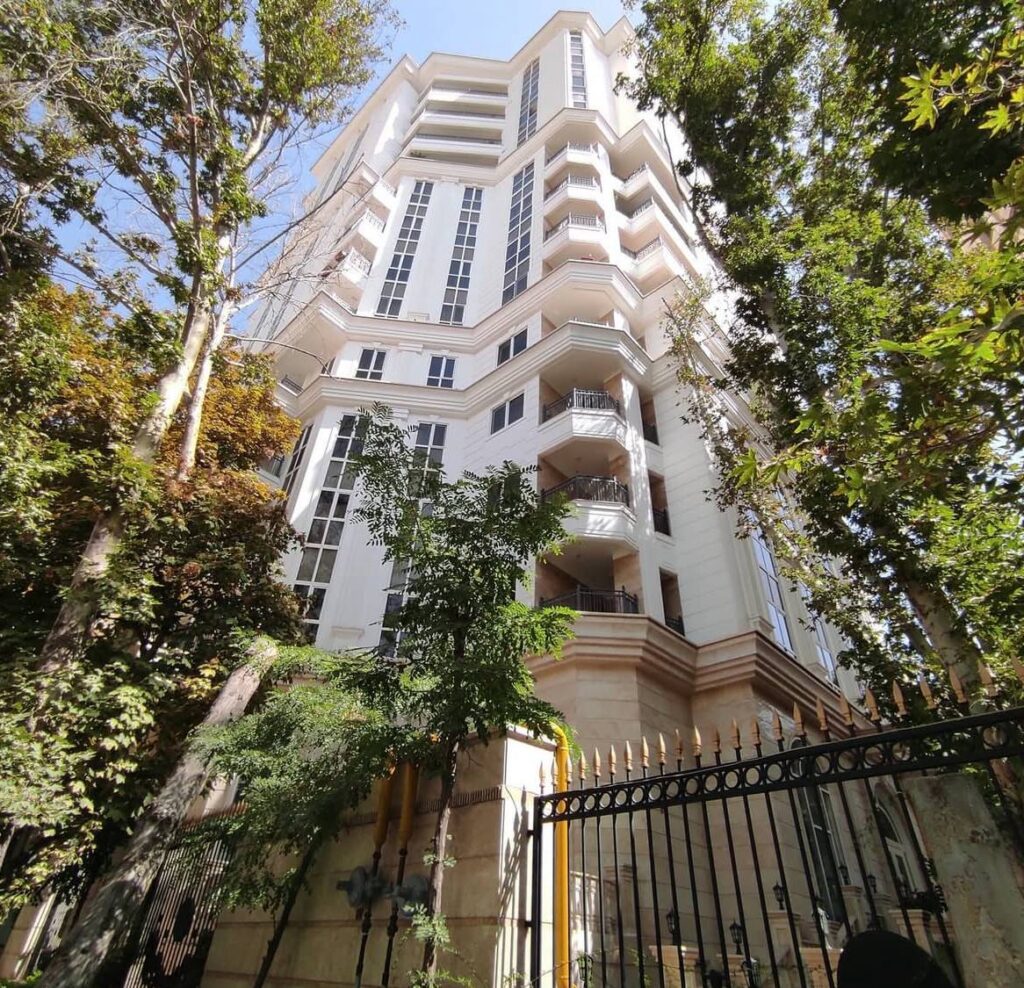 برج نیلوفر گاردن