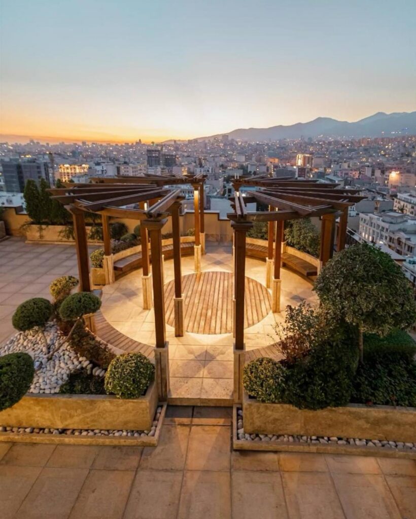 برج بتیس محسنیان