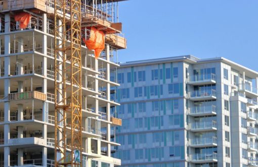 آپارتمان در حال ساخت